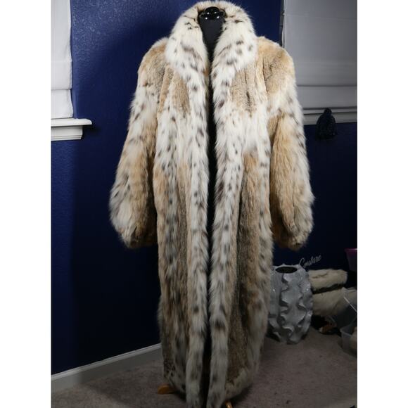 52" Montana Bobcat Full Length Fur Coat Heavily spotted also called Cat Lynx - Picture 1 of 6